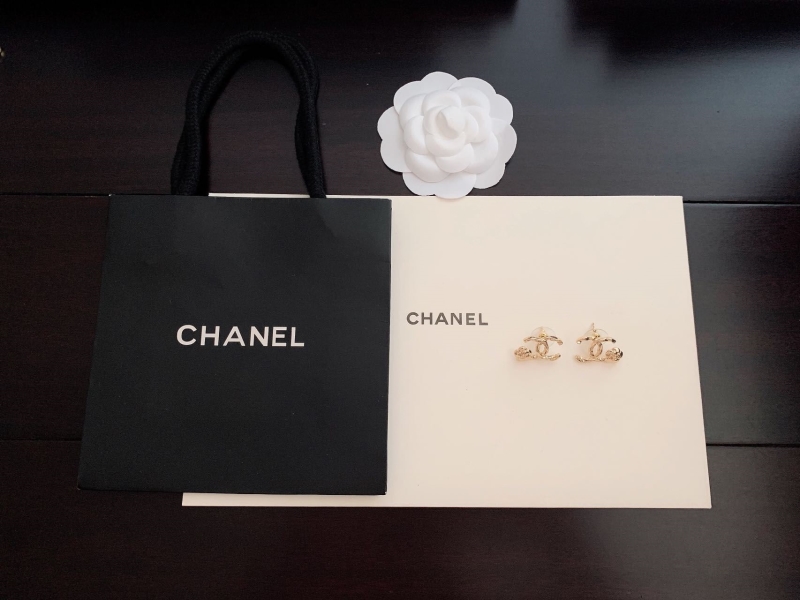 Ch**el earrings
